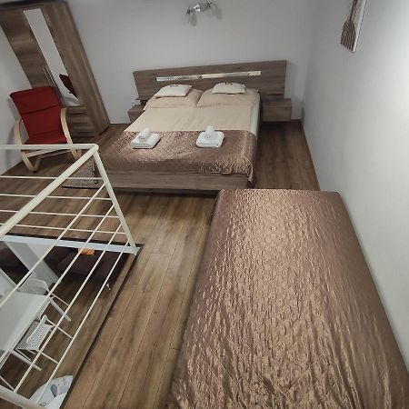 Kossuth Garden Appartement Debrecen Buitenkant foto