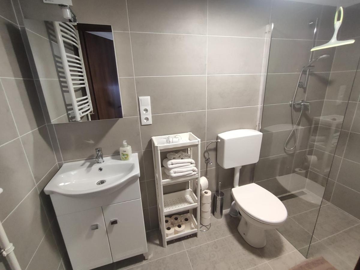Kossuth Garden Appartement Debrecen Buitenkant foto