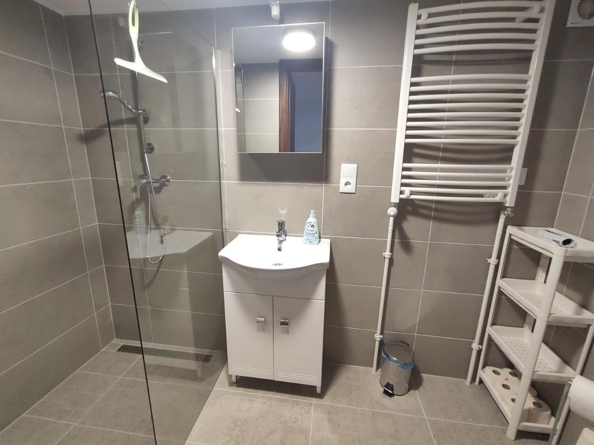 Kossuth Garden Appartement Debrecen Buitenkant foto